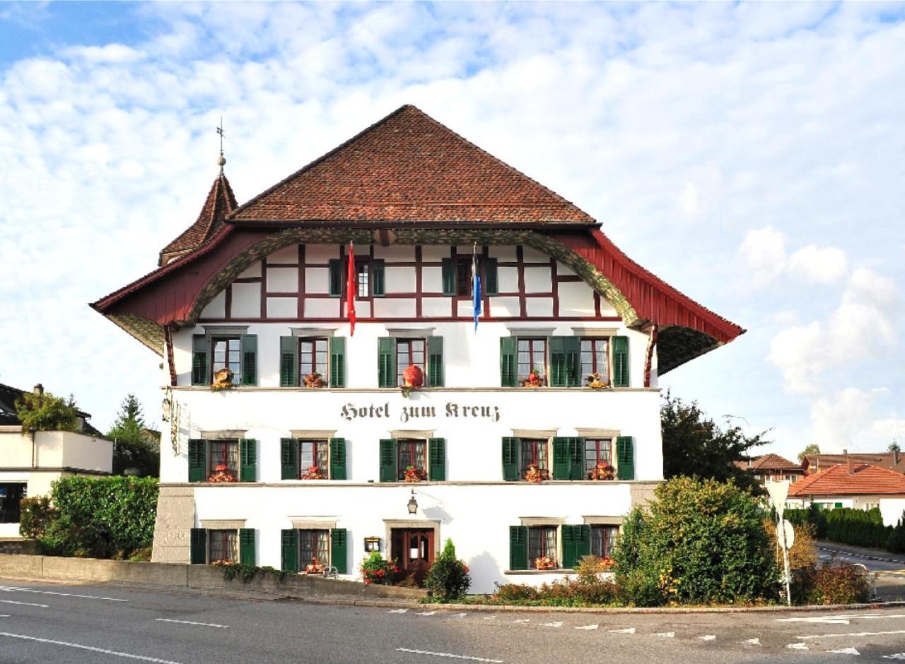 Hotel Zum Kreuz Suhr Exterior foto
